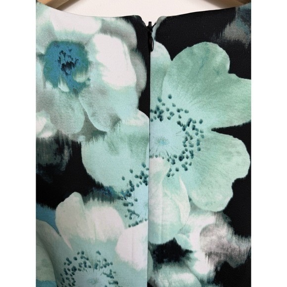 Maggie London Sheath Dress Blue Floral Knee Length Size 6 - Picture 5 of 8